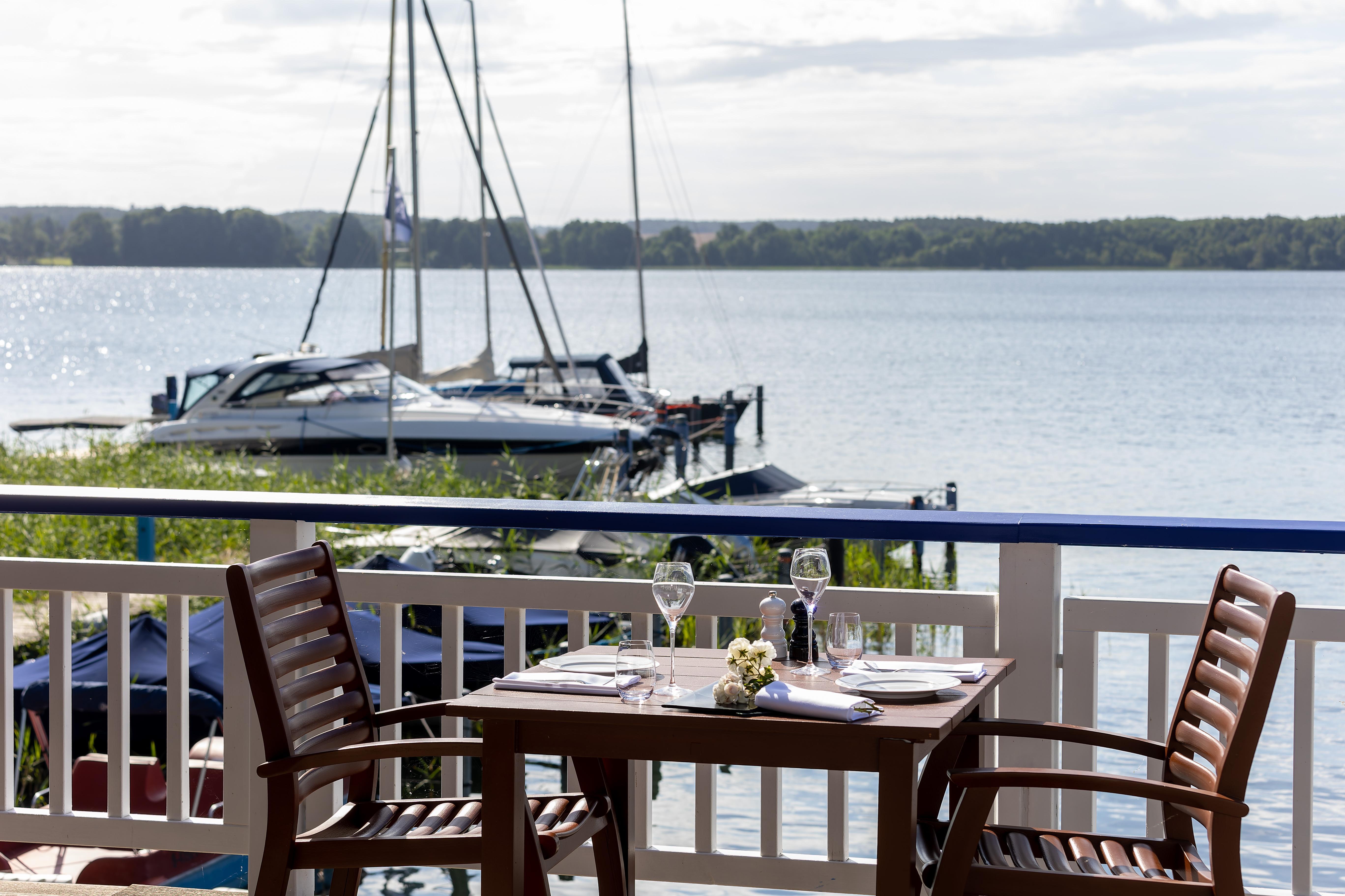 Precise Resort Бад Заров Екстериор снимка View of the marina