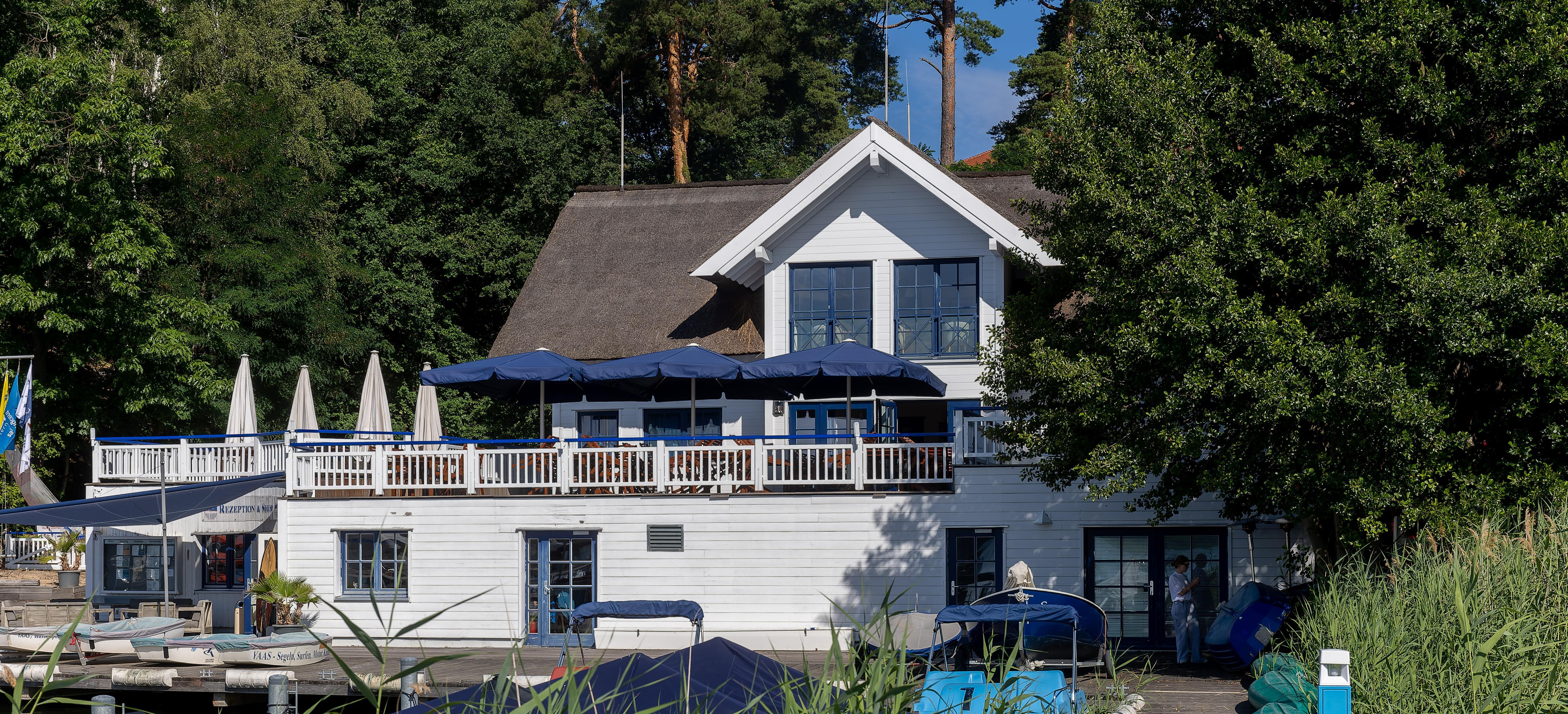 Precise Resort Бад Заров Екстериор снимка Restaurant