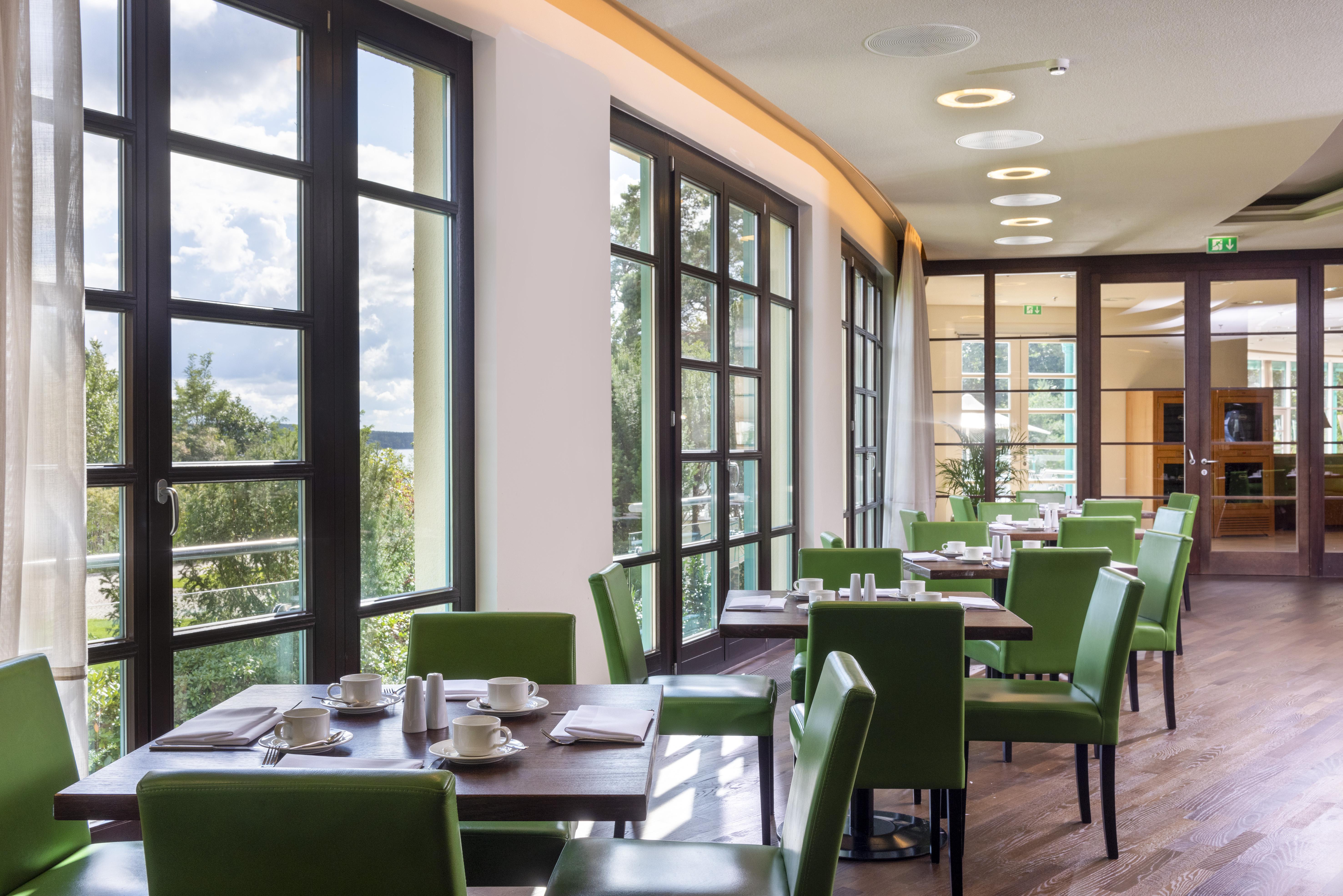 Precise Resort Бад Заров Екстериор снимка Restaurant