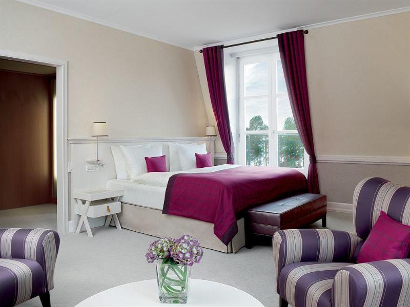 Precise Resort Бад Заров Екстериор снимка A suite at the hotel